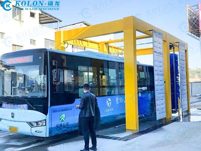 KOLON Hızlı ve Temizleyici Otomatik Otobüs Temizleme Makinesi 2-3 dakikalık / araba Temizleme Hızıyla